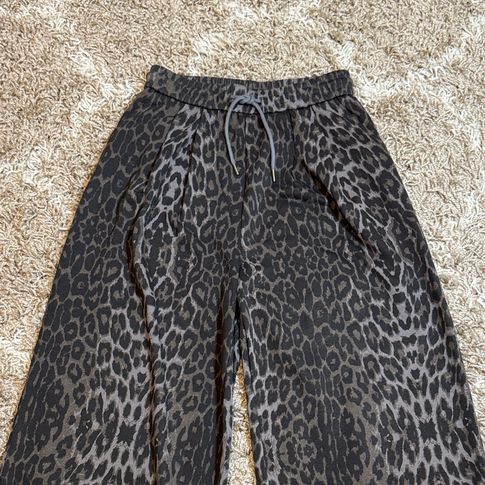 BEULAHSTYLE Leopard Print Wide Leg Pants size M/L - Picture 2 of 13